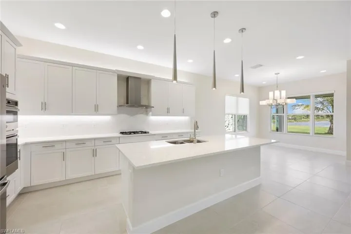 11264  Daphne  CT, Naples, FL 34120