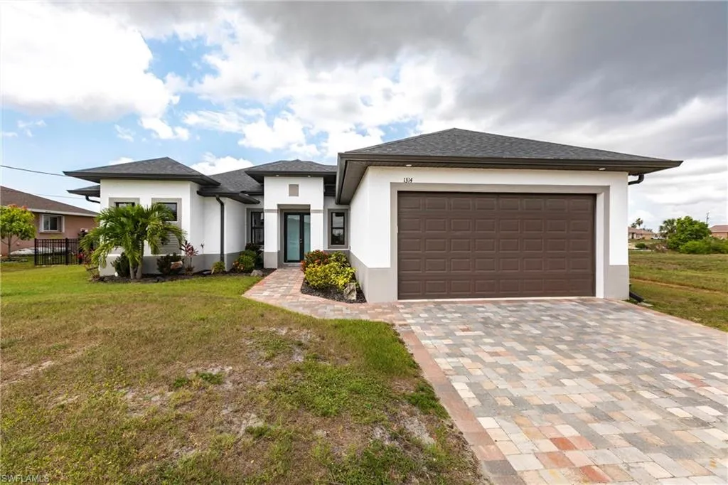 1314 Ne 9th Ave, Cape Coral, Florida 33909, 3 Bedrooms Bedrooms, ,2 BathroomsBathrooms,Residential,For Sale,9th,225051153