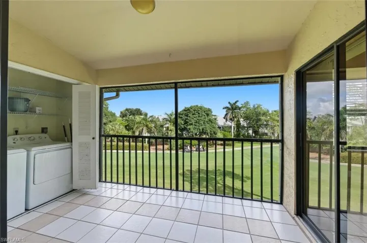 7380 Saint Ives Way 1305, Naples, Florida 34104