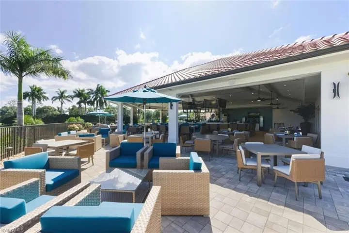 7380 Saint Ives Way 1305, Naples, Florida 34104