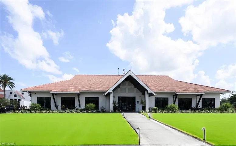7380 Saint Ives Way 1305, Naples, Florida 34104