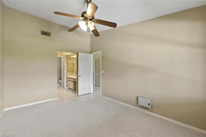 7380 Saint Ives Way 1305, Naples, Florida 34104