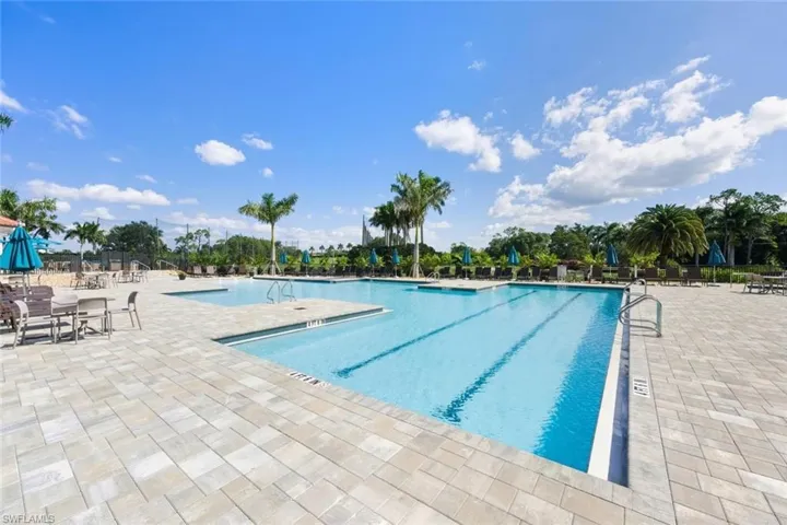 7380 Saint Ives Way 1305, Naples, Florida 34104