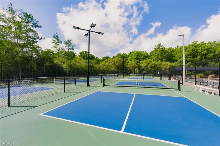 7380 Saint Ives Way 1305, Naples, Florida 34104