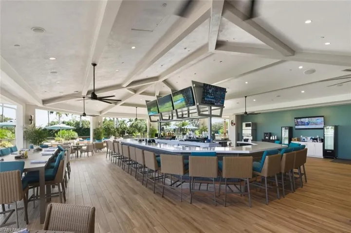 7380 Saint Ives Way 1305, Naples, Florida 34104