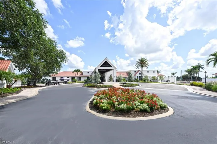 7380 Saint Ives Way 1305, Naples, Florida 34104