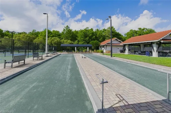 7380 Saint Ives Way 1305, Naples, Florida 34104