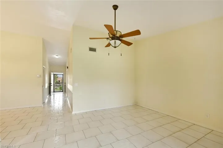 7380 Saint Ives Way 1305, Naples, Florida 34104