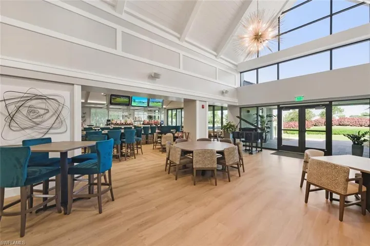 7380 Saint Ives Way 1305, Naples, Florida 34104
