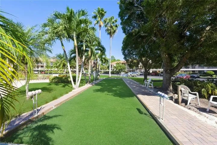7380 Saint Ives Way 1305, Naples, Florida 34104