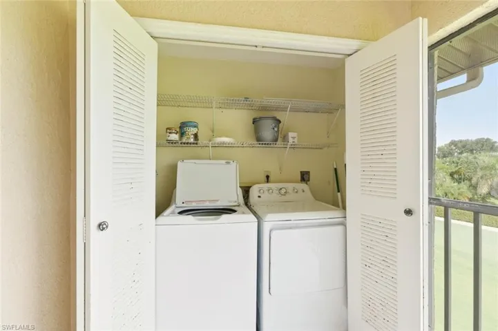 7380 Saint Ives Way 1305, Naples, Florida 34104