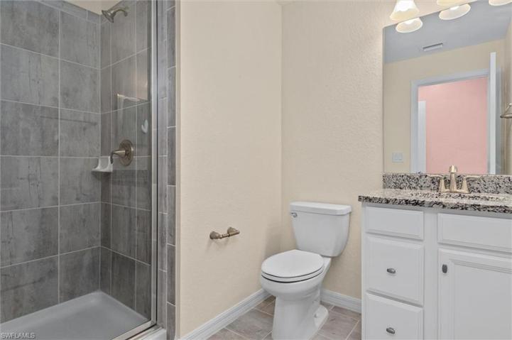 2nd bedroom with full bath