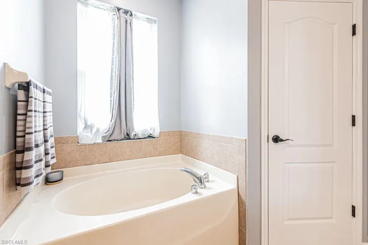 12822 Ivory Stone Loop, Fort Myers, Florida 33913