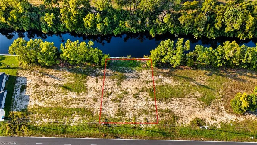 39 Wilmington Pkwy, Cape Coral, Florida 33993