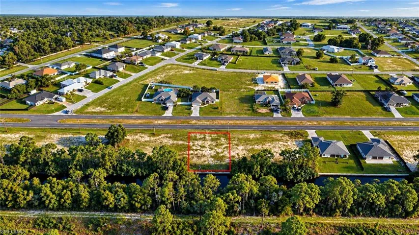 39 Wilmington Pkwy, Cape Coral, Florida 33993