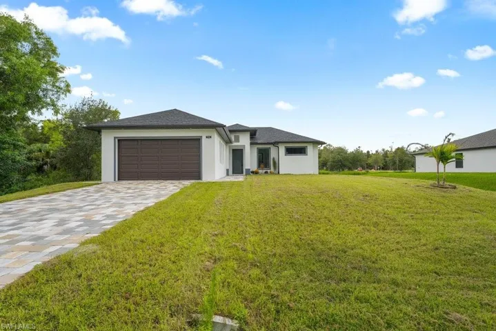 724 Kari Cir, Lehigh Acres, Florida 33974