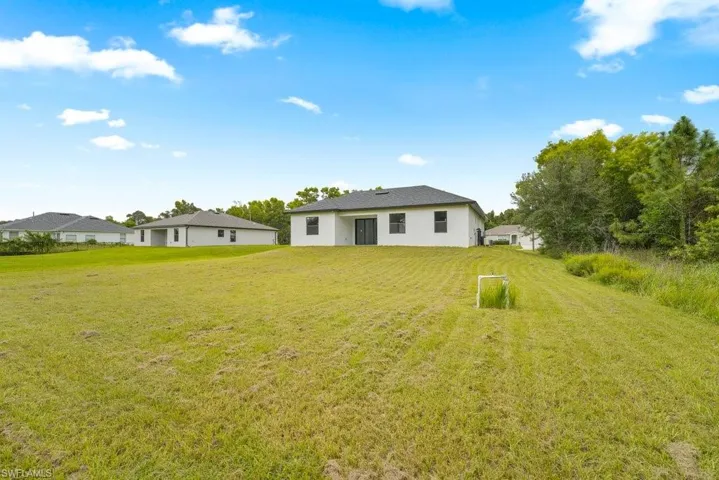 724 Kari Cir, Lehigh Acres, Florida 33974