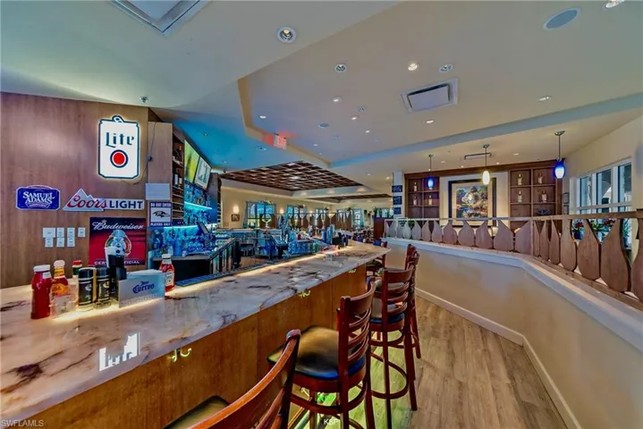 Villagewalk Bar & Grill