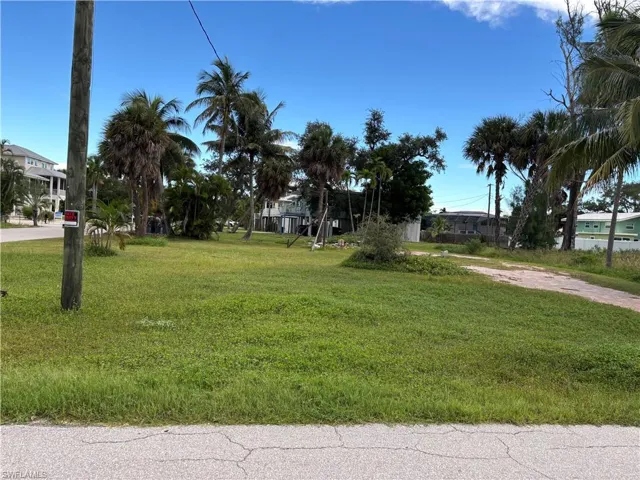 209 Dakota Ave, Fort Myers Beach, Florida 33931