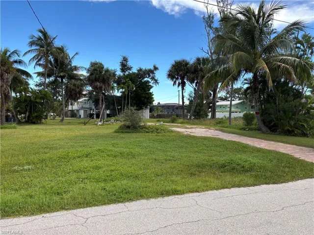 209 Dakota Ave, Fort Myers Beach, Florida 33931