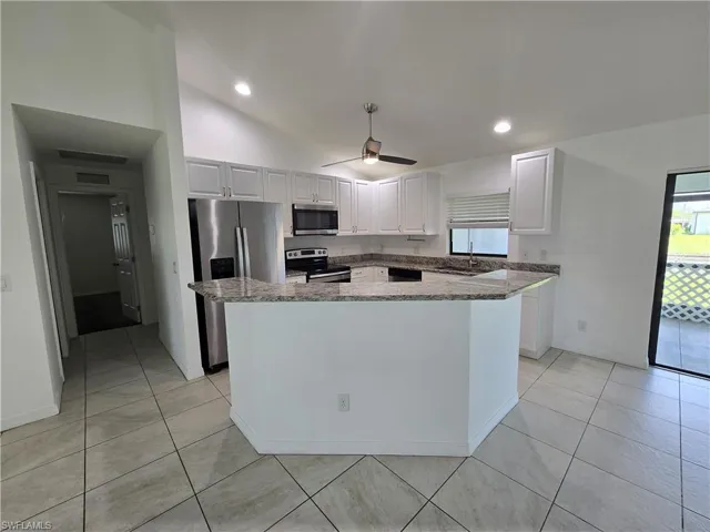 329 Sw 21st Ln, Cape Coral, Florida 33991