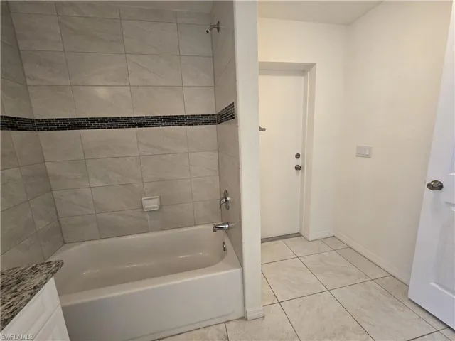 329 Sw 21st Ln, Cape Coral, Florida 33991