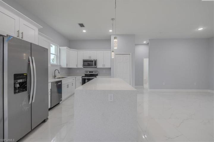 6014  Ida N AVE, Lehigh Acres, FL 33971
