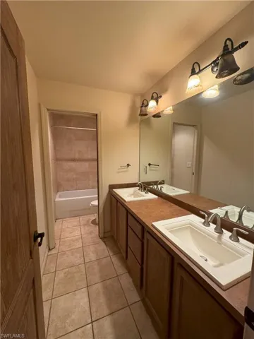 4609  Skates  CIR, Fort Myers, FL 33905