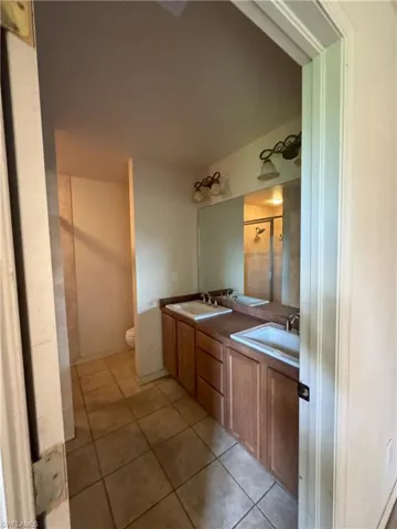4609  Skates  CIR, Fort Myers, FL 33905