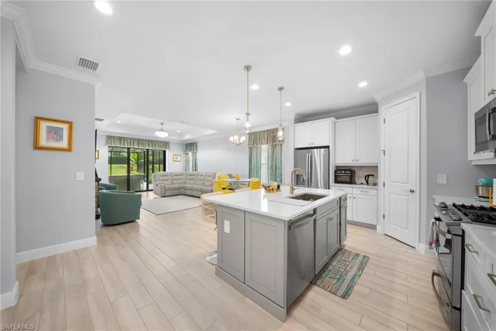 4048 Pegasus Way, Naples, Florida 34120
