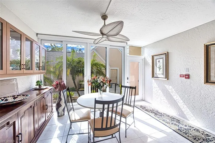 Breakfast-Nook-from-Kitchen