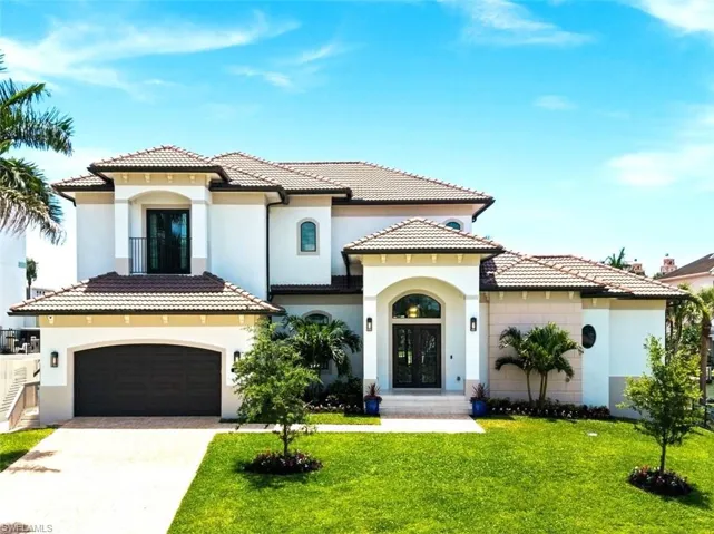 388  Pine  AVE, Naples, FL 34108