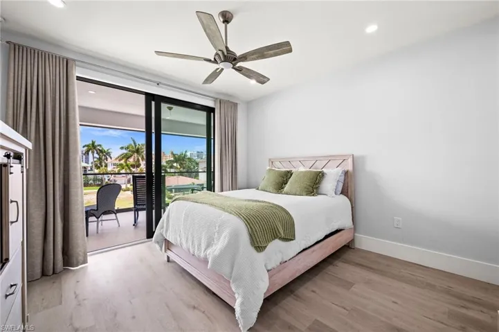 388  Pine  AVE, Naples, FL 34108
