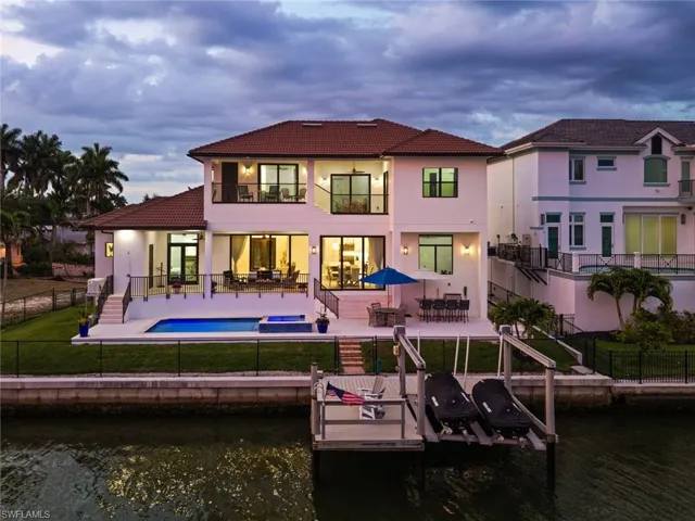 388  Pine  AVE, Naples, FL 34108