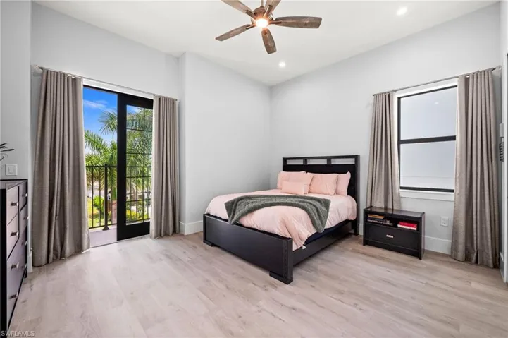 388  Pine  AVE, Naples, FL 34108