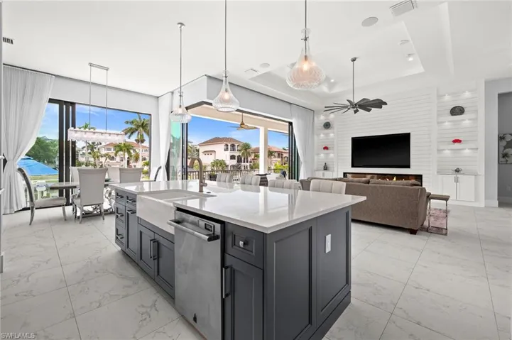 388  Pine  AVE, Naples, FL 34108