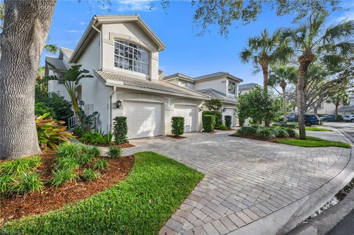 Popular carriage home product with an attached one car garage, Extra parking right next to this home!