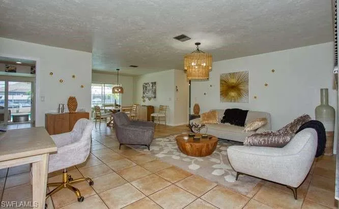 3413 Se 18th Ave, Cape Coral, Florida 33904