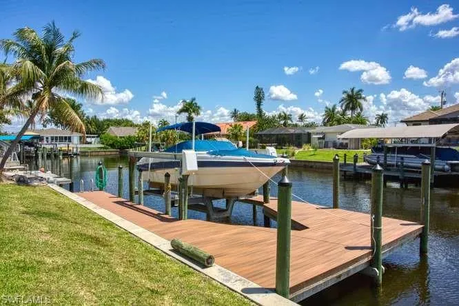 3413 Se 18th Ave, Cape Coral, Florida 33904