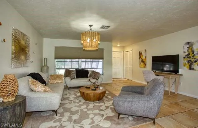 3413 Se 18th Ave, Cape Coral, Florida 33904