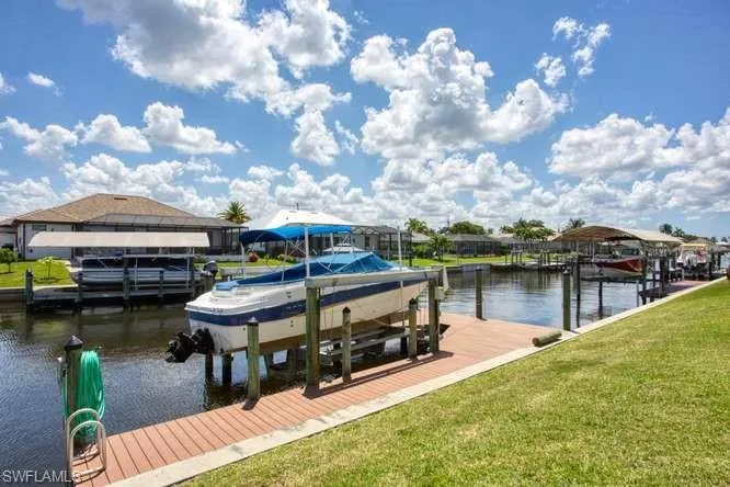 3413 Se 18th Ave, Cape Coral, Florida 33904
