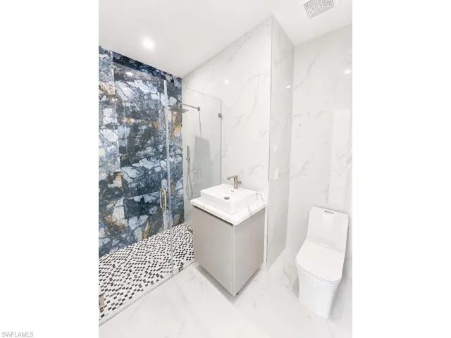 Inlaw suite bath