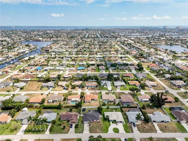 230 SW 43rd  TER, Cape Coral, FL 33914