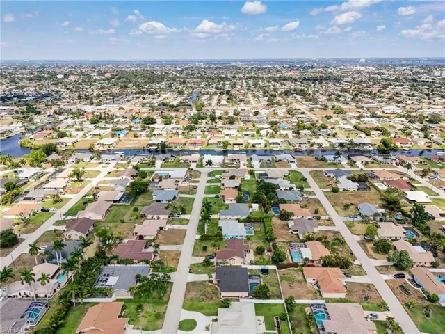 230 SW 43rd  TER, Cape Coral, FL 33914