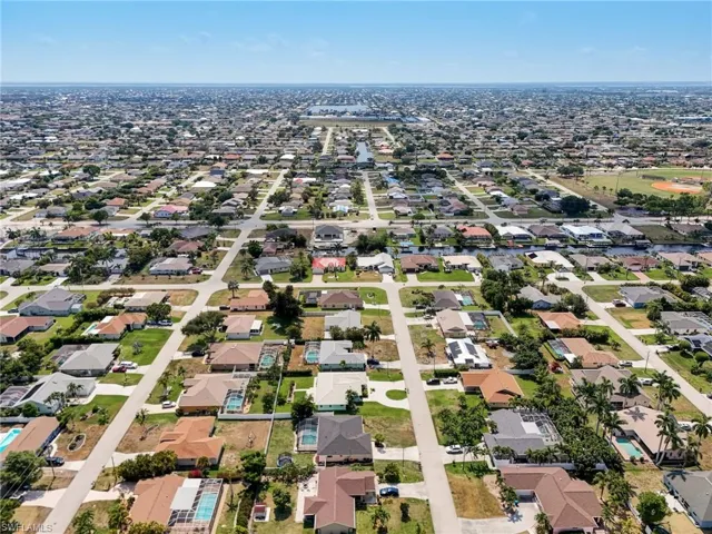 230 SW 43rd  TER, Cape Coral, FL 33914