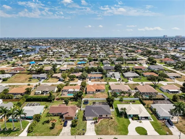 230 SW 43rd  TER, Cape Coral, FL 33914