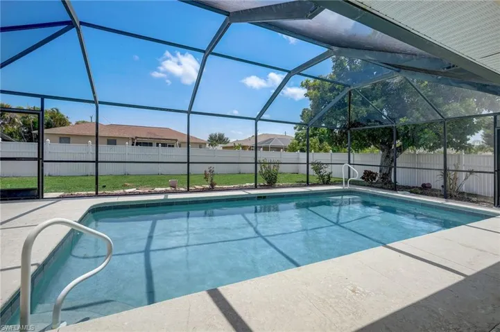 230 SW 43rd  TER, Cape Coral, FL 33914