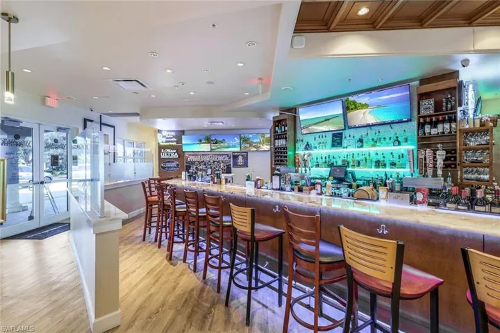 VillageWalk Bar & Grill