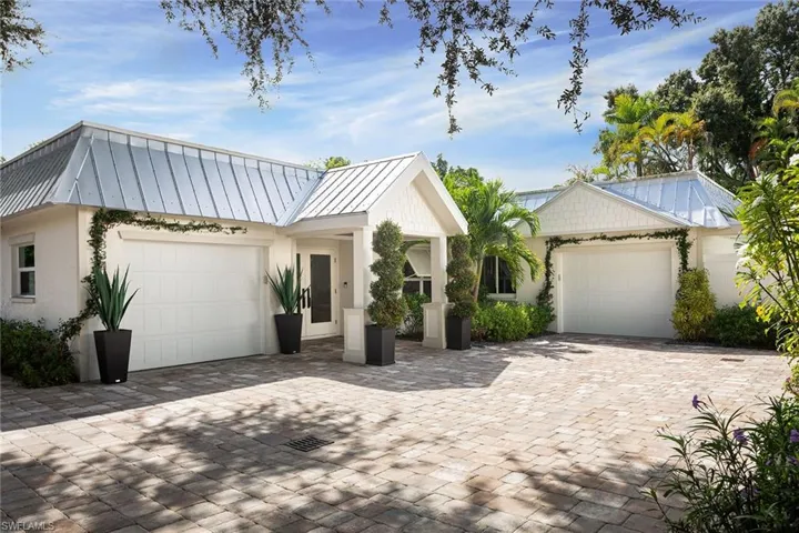 4834  West  BLVD, Naples, FL 34103