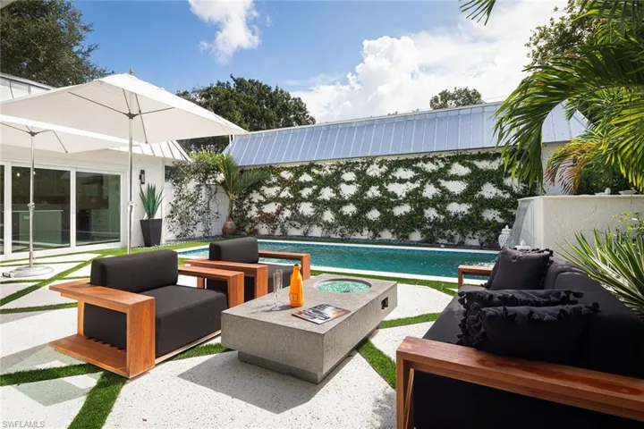 4834  West  BLVD, Naples, FL 34103